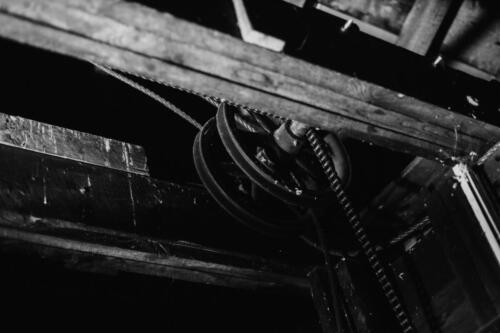 Inner workings of the Warsaw Freight Elevator